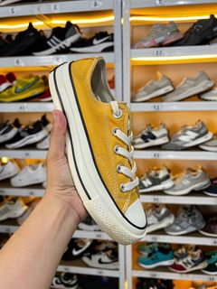 (Category: ) located in . Submitted by soletrip_footwear_trading (Listing ID 1437232957, Image 1). Description: .