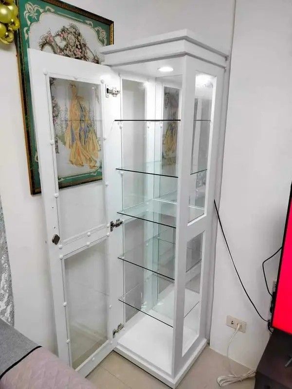CURIO CABINET (Category: Shelves, Cabinets & Racks) located in Mabalacat. Submitted by arlenemamangun01 (Listing ID 1437228013, Image 3). Description: 3/4 vinyl plyboard 5 layers glass.