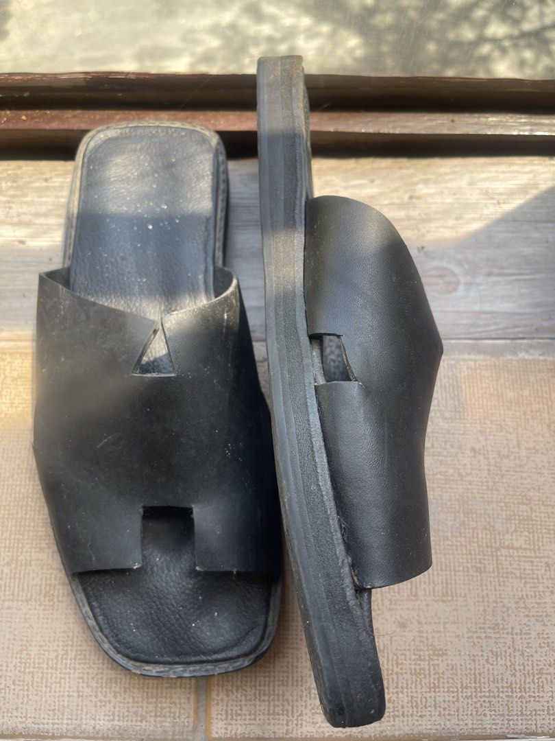 Custom Made Genuine Leather H Sandals EU 43 (Category: Slippers & Slides) located in Makati City. Submitted by eucccuy (Listing ID 1437335890, Image 3). Description: Decluttering! Custom Made Genuine Leather H Sandals -Locally Made 🇵🇭 -💯 Real and Genuine Leather With Signs of Use Feel free to DM for queries!.