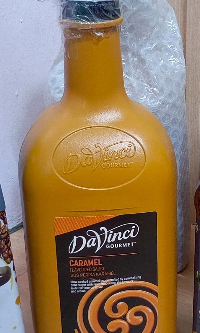 DaVinci Gourmet Caramel Flavoured Sauce (Category: Cookware & Accessories) located in Pasig City. Submitted by artliam888 (Listing ID 1437385067, Image 1). Description: - DaVinci Gourmet Caramel Flavored Sauce - Perfect for drinks and desserts - Made with slow-cooked caramelized cane sugar - Sealed bottle for freshness - Intense caramel flavor and aroma DaVinci Gourmet Syrup . BRANDNEW never been used . Caramel Flavor . PRICE: 690 pesos only - 2 