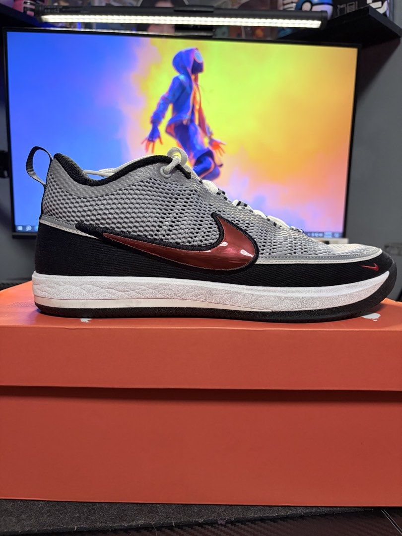 Dbook 2 (Category: Sneakers) located in Pateros City. Submitted by funkytimer (Listing ID 1437335299, Image 2). Description: For Sale Dbook 2 Spiridon Size 10.5 Used twice good as new With Og box and Receipt 4500 only Taguig area.
