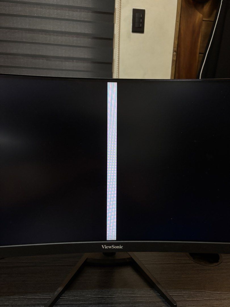 defective 165hz VIEWSONIC VX2468-PC-MHD (Category: Monitor Screens) located in Mandaluyong City. Submitted by marcuscsul50173 (Listing ID 1437263385, Image 3). Description: defective lcd panel as shown on the pictures -complete wires -with box price: 400 pickup at my place (mandaluyong city) or lalamove buyer pays for shipping.