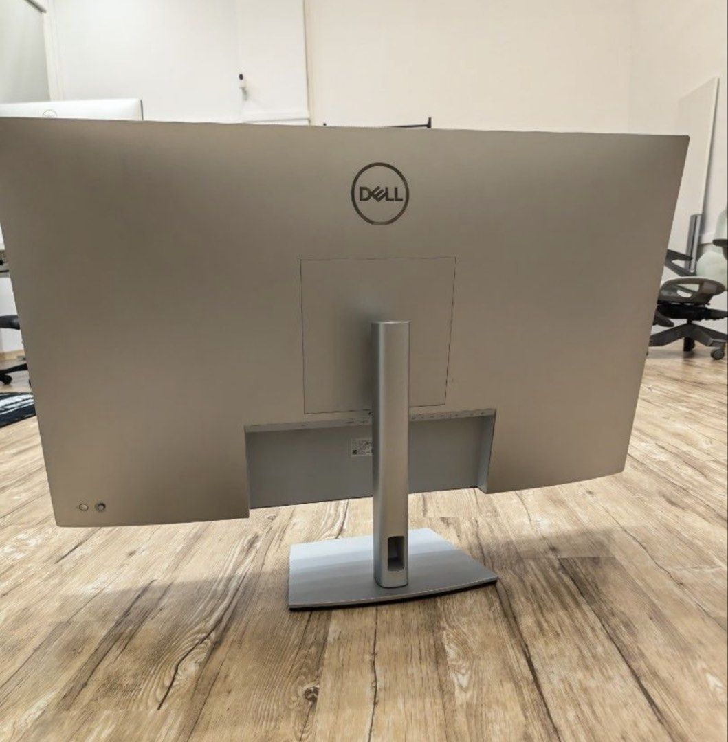 Dell Ultra Sharp 43 with 4k usb451294284575549442