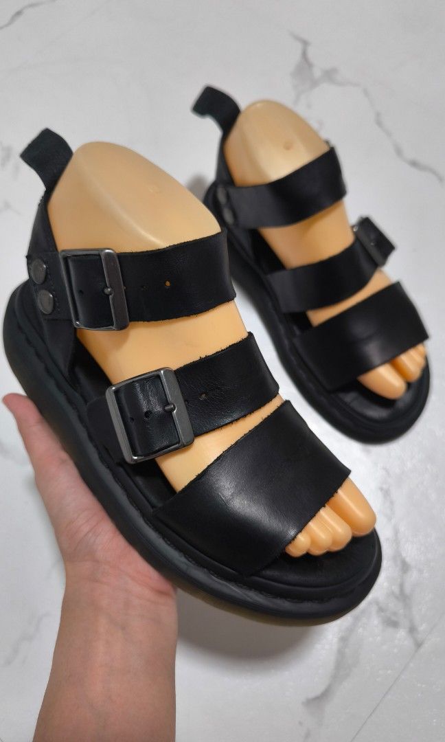 Dr. Martens Gryphon leather sandals Original (Category: Sandals) located in Cavite. Submitted by csl_corner (Listing ID 1437336778, Image 3). Description: Preloved Dr. Martens Gryphon leather sandals 💯 Authentic Original ✨ Size US5men US6L eu37 23.5cm insole Genuine soft leather ✨.