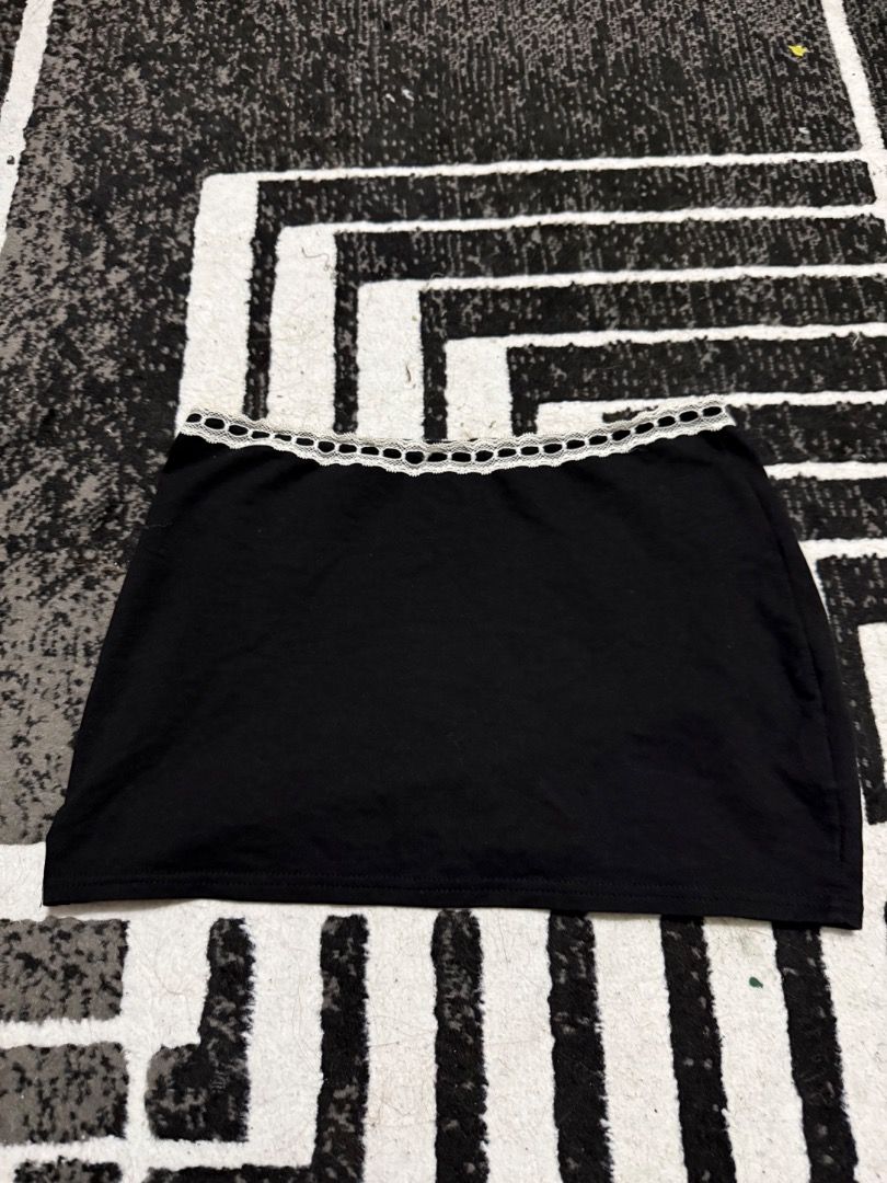 Editfted Black Mini Skirt with Lace Trim (Category: Skirts) located in Caloocan City. Submitted by kaylashop1 (Listing ID 1437384672, Image 2). Description: - Editfted black mini skirt - Features white lace trim - Size: S - Solid black color - Made of stretchy material - Waist stretchy (26w) - Perfect for various outfits .