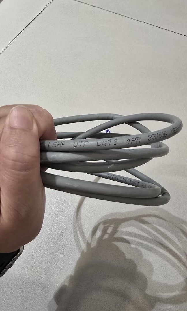 Fibre optic cable451292492350115844