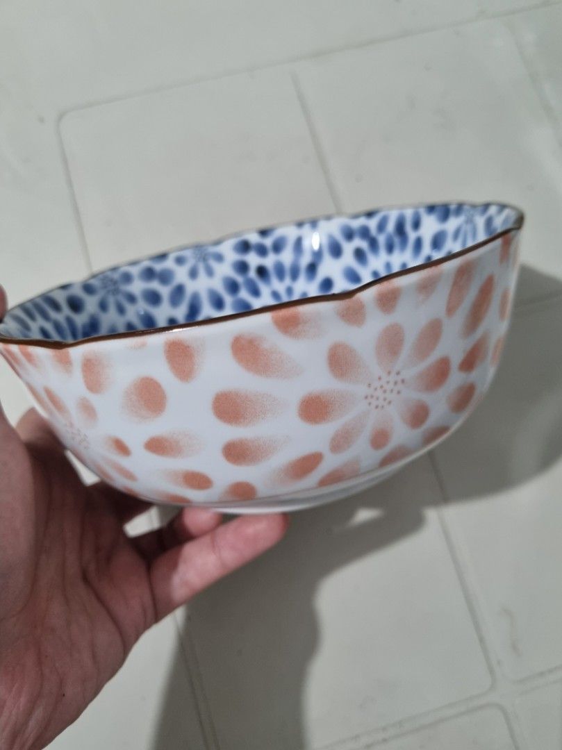 Floral Pattern Ceramic Bowl (Category: Other Kitchenware & Tableware) located in Quezon City. Submitted by declutter_bugg (Listing ID 1437266615, Image 2). Description: Please see photos for item's condition (lightly used, no flaws) Measurements: 9" dia x 2.8" height (up to foot).