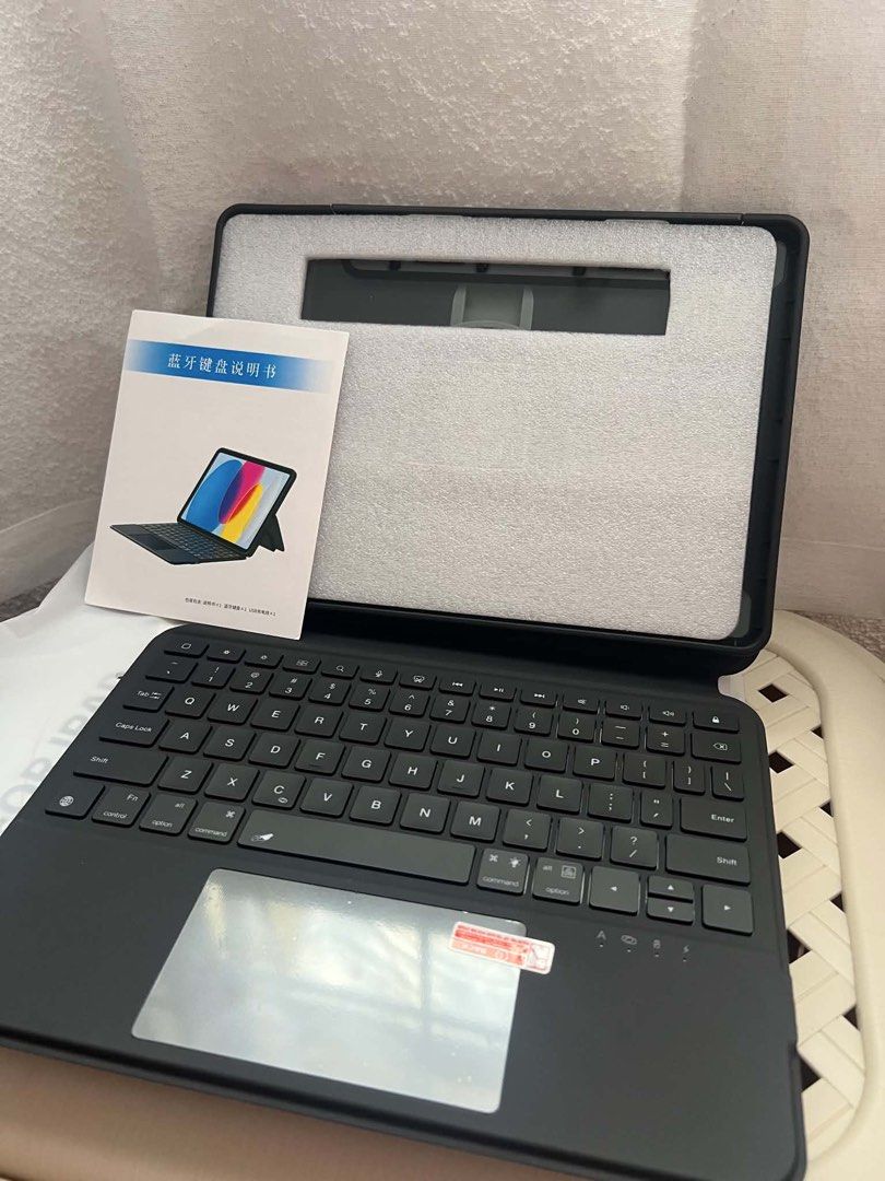 GOOJODOQ Magnetic Detachable Keyboard for iPad (10.5”) (Category: Computer Keyboard) located in Taysan. Submitted by makiides (Listing ID 1437259939, Image 3). Description: 💥SELLING PRICE: 1,600 💥ORIGINALLY: 2,000 with shipping fee *NEVER USED* SUPER BRAND NEW* WORKING PERFECTLY* - Magnetic detachable keyboard case with protective stand design - Easily converts from laptop mode to stand-alone case - Ergonomic 15° inclined typing angle for comfo