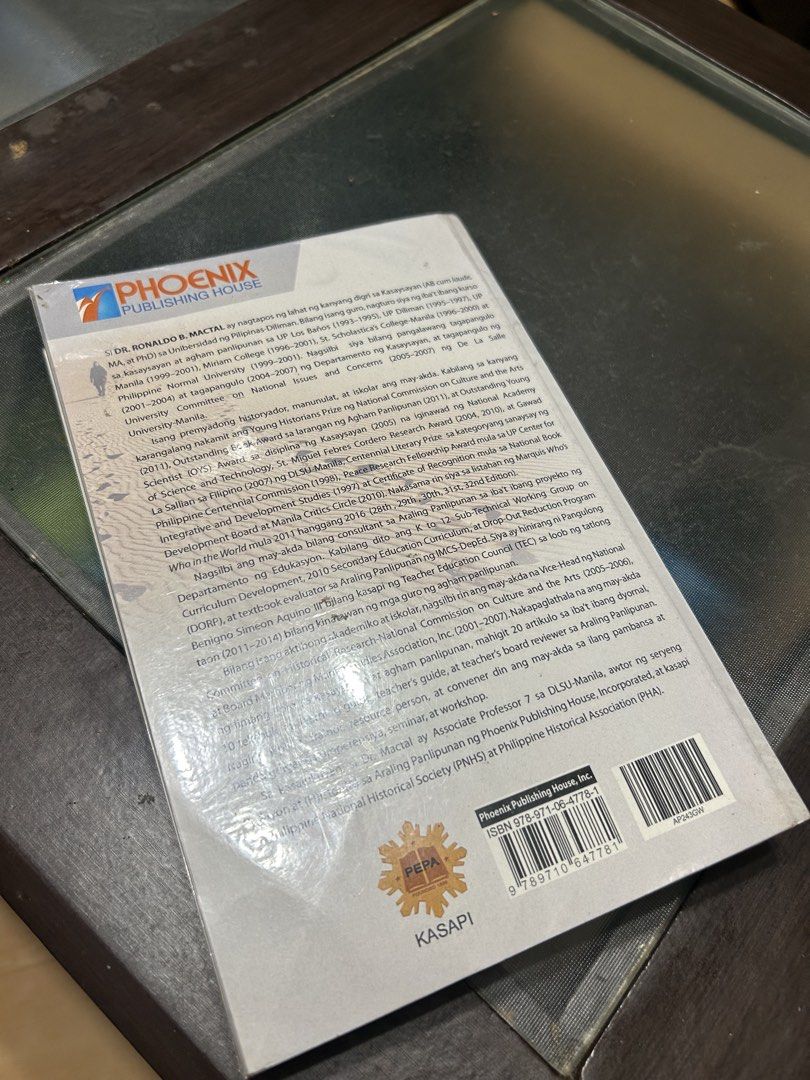 Grade 8 Araling Panlipunan Textbook (Category: Textbooks) located in Caloocan City. Submitted by rhealine_dans09 (Listing ID 1437246233, Image 3). Description: .
