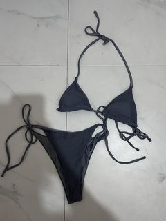 (Category: ) located in . Submitted by amberwardrobe (Listing ID 1437346553, Image 1). Description: .
