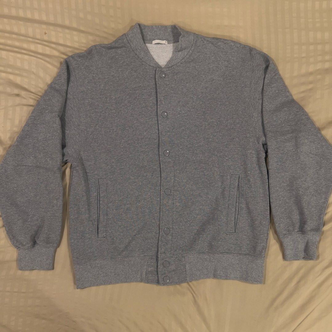 GU Gray Sweatshirt Jacket (Category: Coats, Jackets and Outerwear) located in Paranaque City. Submitted by btslite (Listing ID 1437379755, Image 1). Description: - GU gray sweatshirt jacket - Size: M (21x26) - Features: Button-up front, two front pockets, ribbed collar and cuffs - Relaxed fit - Comfortable material - Perfect for layering - Simple and versatile design - No issues ⚠️ Condition: Pre-loved / second-hand. Not brand new—may have minima