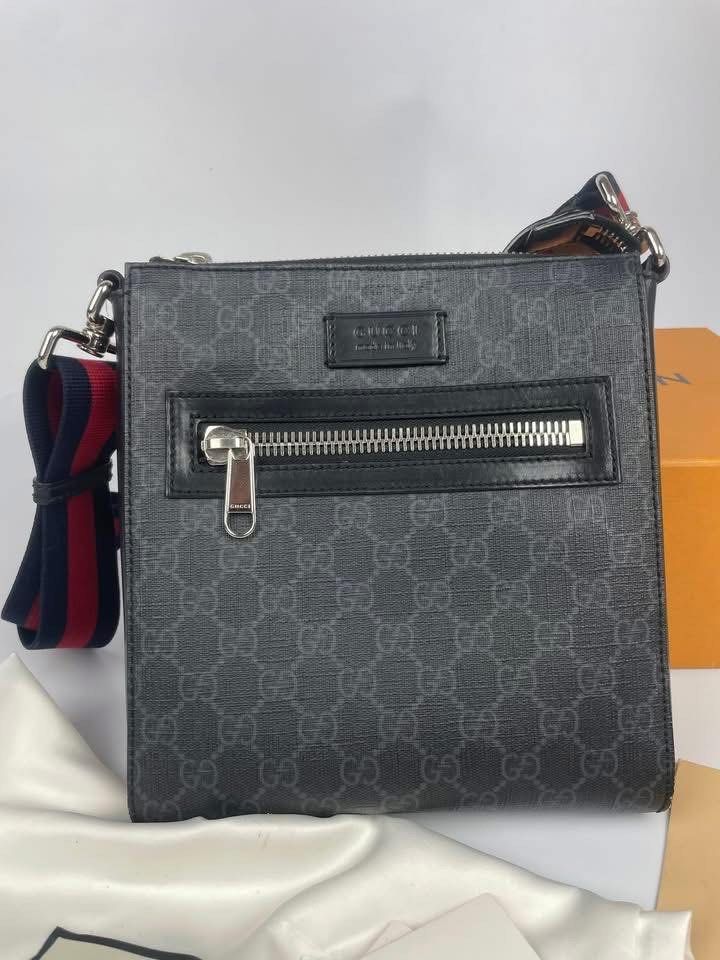 Gucci GG Supreme Messenger Small (Category: Luxury Bags & Wallets) located in Las Pinas. Submitted by vinalcantara (Listing ID 1437265857, Image 2). Description: For Steal / Trade !! Gucci GG Supreme Messenger Small Like New / With replacement box only Php 37,000 Will send detailed pics upon request ✔️ ✅ Terms/Layaway 📍 Loc/Meet ups: Las Piñas 💸 BDO or Gcash 🚚 Lalamove/LBC ✔️ Unli vouch and legit check @Prynne_sole on IG! Dm to purchase!.