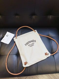 （分類：）位於 。 由 iris.luxury 提交（商品編號 1437319744，圖片 1）。簡介： 。