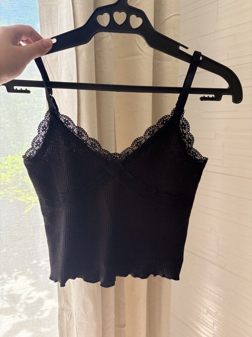 H&M Black Ribbed Cami Top XS (Category: Sleeveless) located in Butuan. Submitted by ajylc (Listing ID 1437325336, Image 1). Description: - H&M black cami top - Ribbed texture - Lace trim on neckline and hem - Adjustable straps - Size: XS (EUR XS, US XS, TP, MX XCH, CN 155/80A) - Made in China.