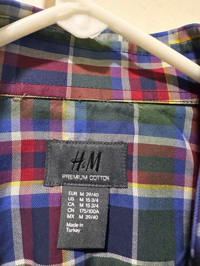 H&M Men’s Plaid Polo (Category: Tshirts & Polo Shirts ) located in Makati City. Submitted by dflim (Listing ID 1437283968, Image 2). Description: H&M Men’s Plaid Polo Size Medium In very good condition; worn only twice Php 350 Shipping c/o buyer Rfs: decluttering .