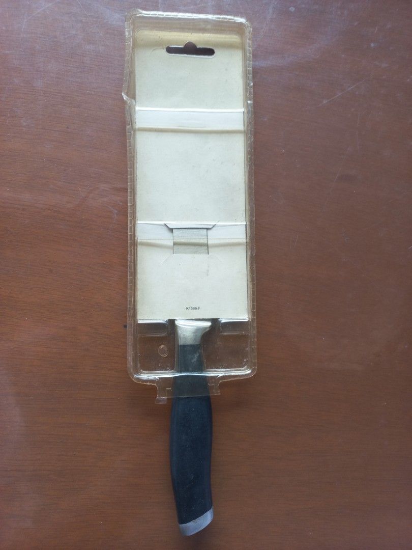 Hosh Venezia Utility Knife (Category: Knives & Chopping Boards) located in Cainta. Submitted by jacypluto_shop (Listing ID 1437319949, Image 2). Description: Color: Silver, Black Material: Not specified Condition: New Not used.
