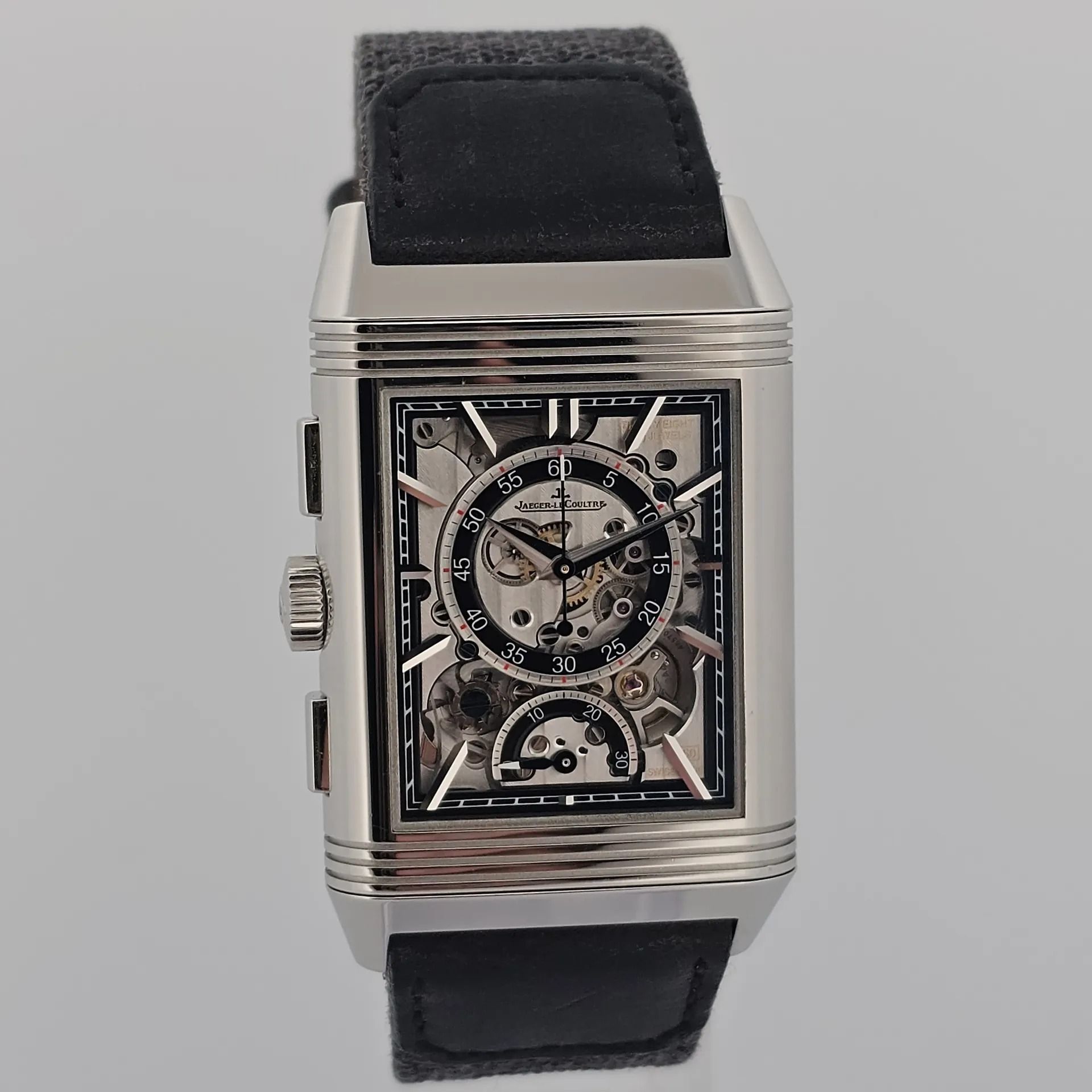 Jaeger-LeCoultre Reverso Tribute Q389848J (Category: Watches) located in Singapore. Submitted by mingwatchchannel (Listing ID 1437262843, Image 1). Description: M260345UJLC25 Watch Condition Good Warranty Card Year 2025 Diameter 49.4 X 29.9mm Movement Manual winding Case Material Steel Dial Color Blue Accessories With original packaging box and certificate documents No Exchange Thank You Want to see more watches we have please follow us on: Websi