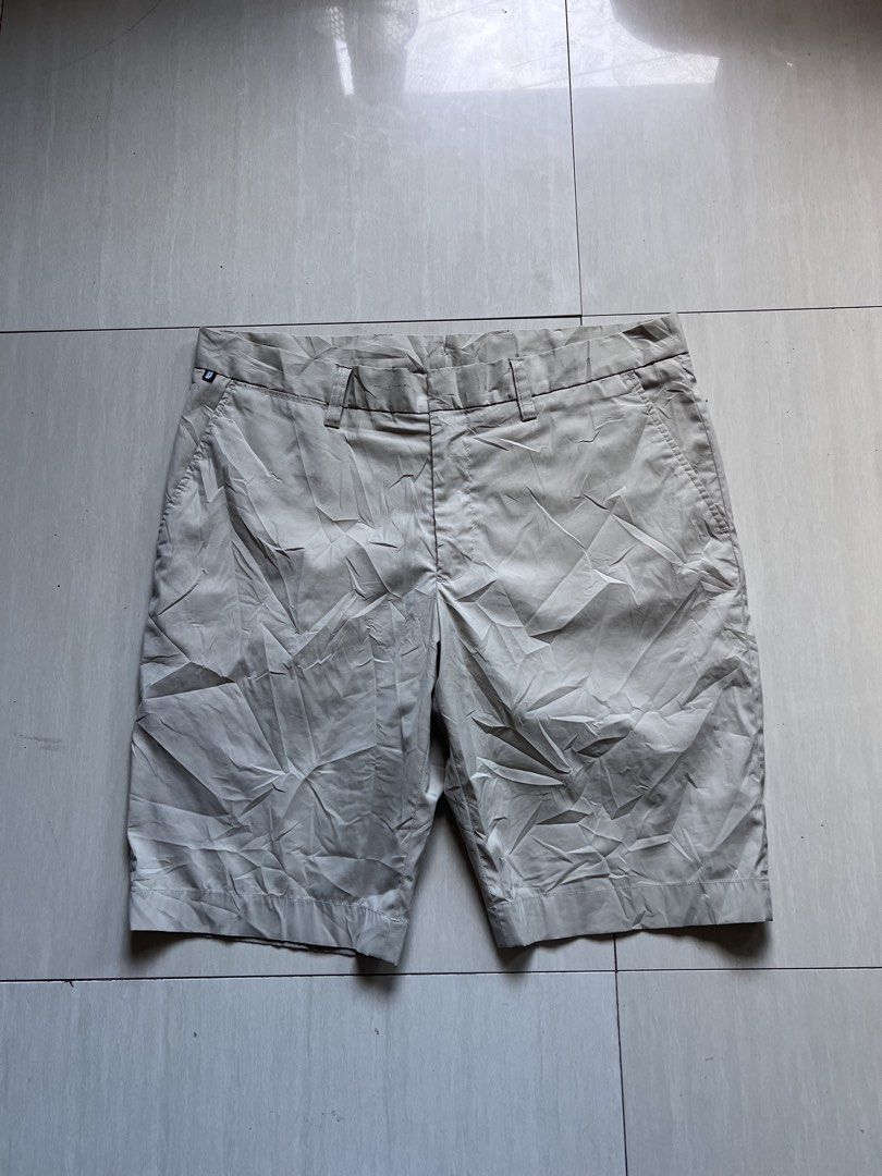 j.lindeberg Regular Fit Shorts 36/32 (Category: Shorts) located in Zamboanga. Submitted by safe.haimer (Listing ID 1437374270, Image 1). Description: - J.Lindeberg shorts - Size: 38 - Fit: Regular - Color: Light beige/khaki - Features: Button closure, pockets - Details: J.Lindeberg logo on back pocket.