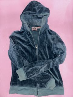 (Category: ) located in . Submitted by maria_777thriftfinds (Listing ID 1437331509, Image 1). Description: .