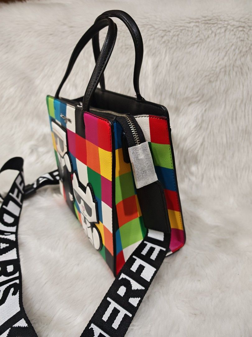 Karl Lagerfeld Satchel Bag ORIGINAL (Category: Cross-body Bags) located in Marikina City. Submitted by BrandedStuffz (Listing ID 1437290193, Image 3). Description: Brand New, with tag and card. Guaranteed Original and Legit from USA 🇺🇸. Moneyback if proven fake. Lalamove Ready. Nationwide shipping via LBC..
