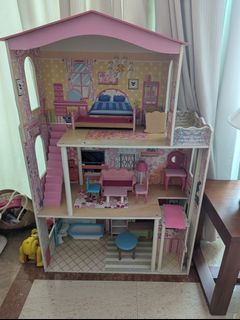 (Category: ) located in . Submitted by oddforest.12345 (Listing ID 1437235973, Image 1). Description: .