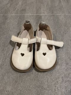 (Category: ) located in . Submitted by goodpersongoods (Listing ID 1437288374, Image 1). Description: .