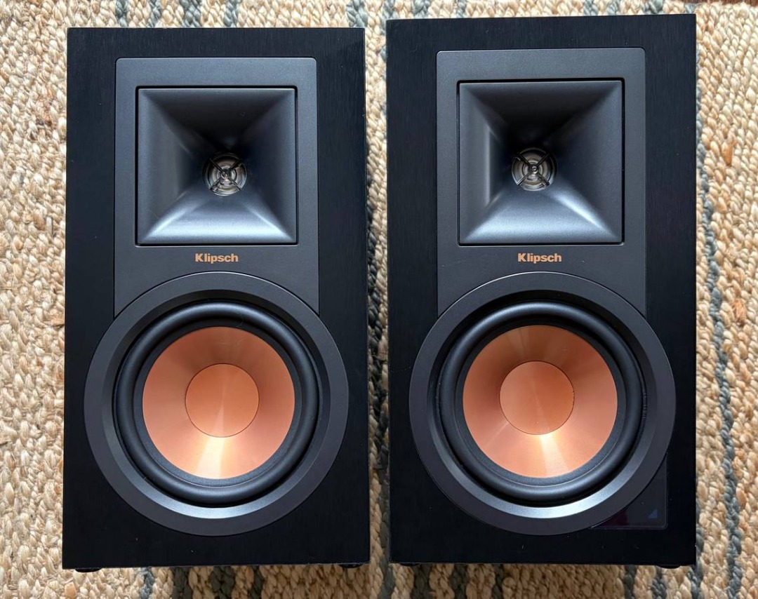 Klipsch R-15PM Bookshelf Speakers with Kanto SX26 Speaker Stands, Audio ...