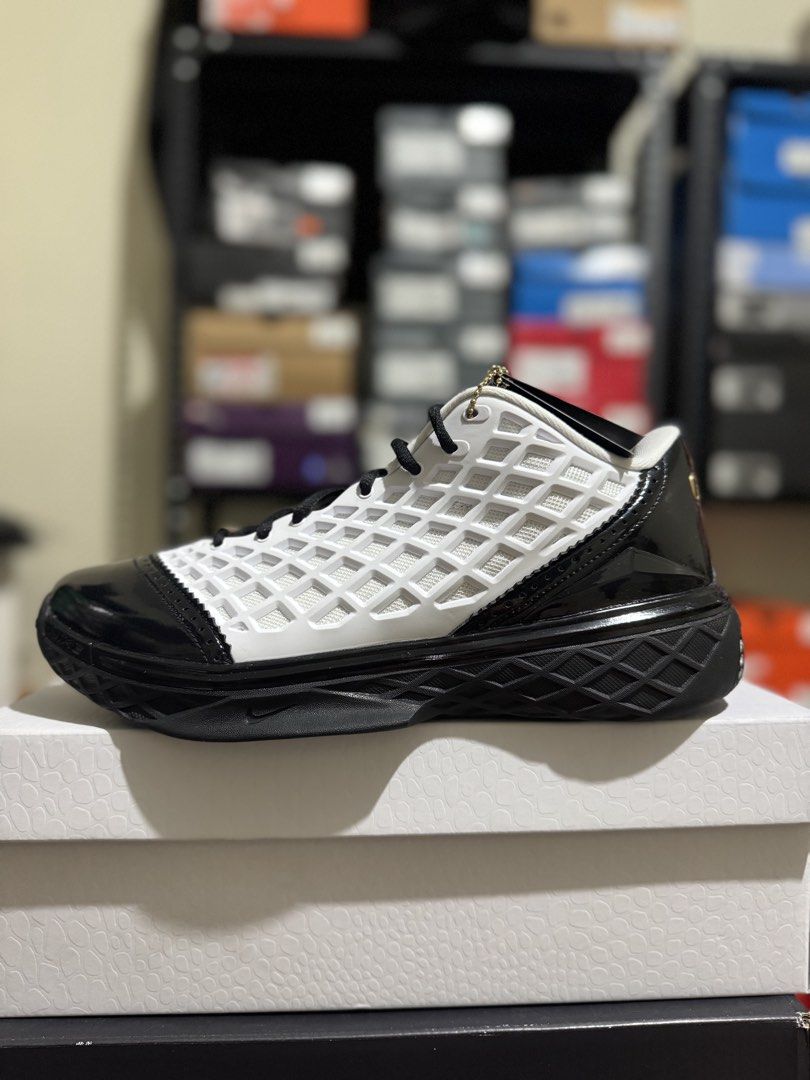 Kobe 3 Low Protro Mambacita (Category: Sneakers) located in Manila. Submitted by junebasiya36018 (Listing ID 1437357216, Image 1). Description: Kobe 3 Low Protro Mambacita Size 9 US mens Brandnew 12,500 💸 .