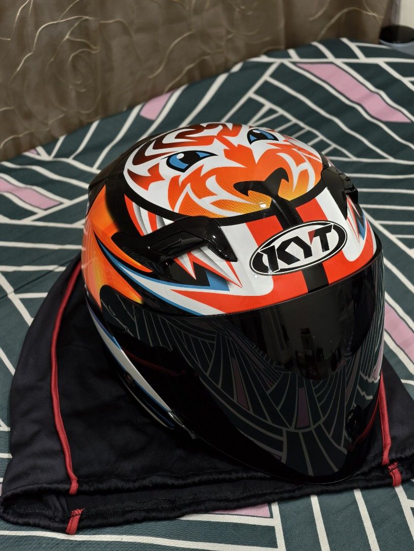 KYT Helmet - Tiger Design, Motorbikes on Carousell