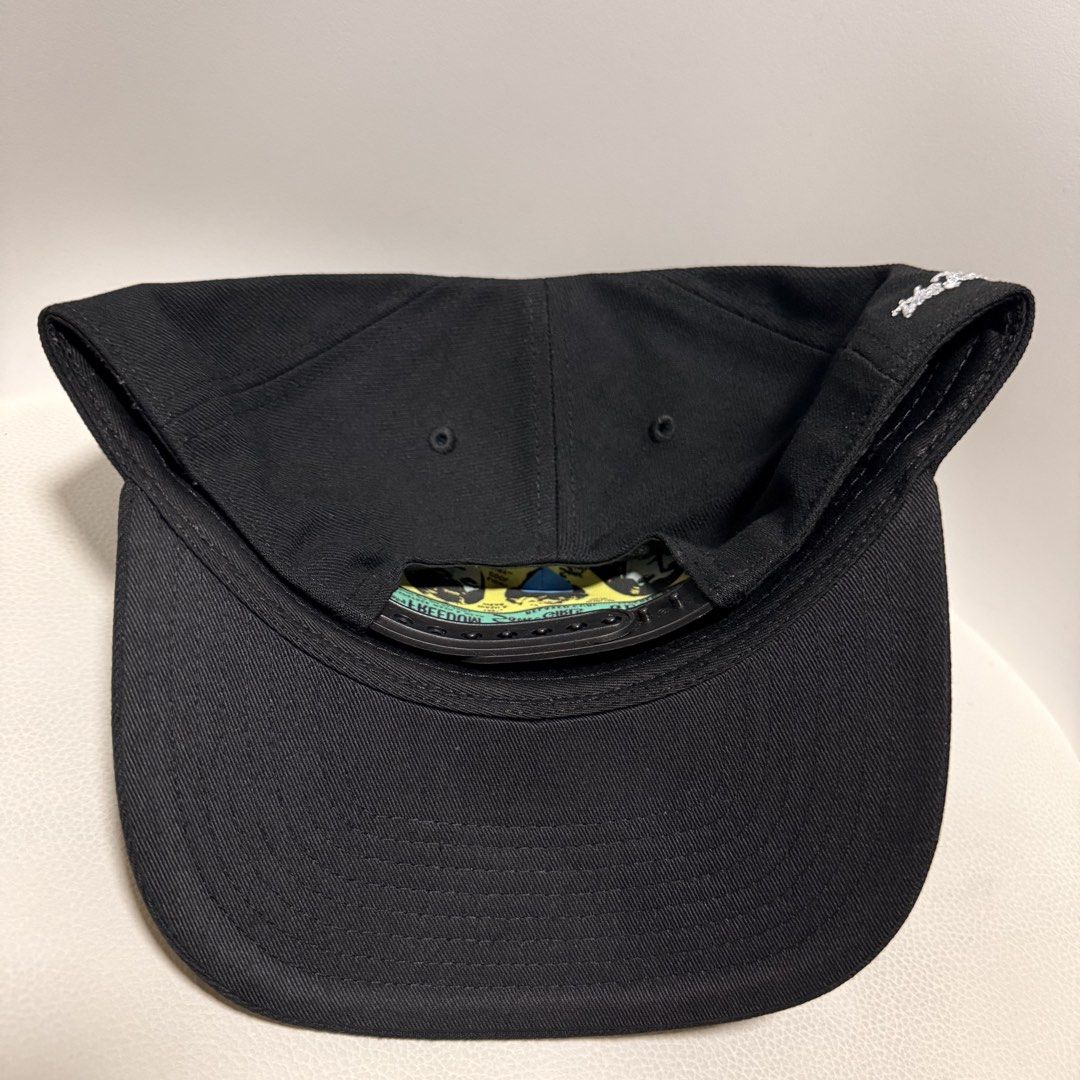 Lids Exclusive The Rolling Stones Rhinestone Snapback Hat (Category: Caps & Hats) located in Pasay City. Submitted by ktcdmdrz (Listing ID 1437345032, Image 3). Description: • new • authentic • what you see is what you get 📍Pasay.