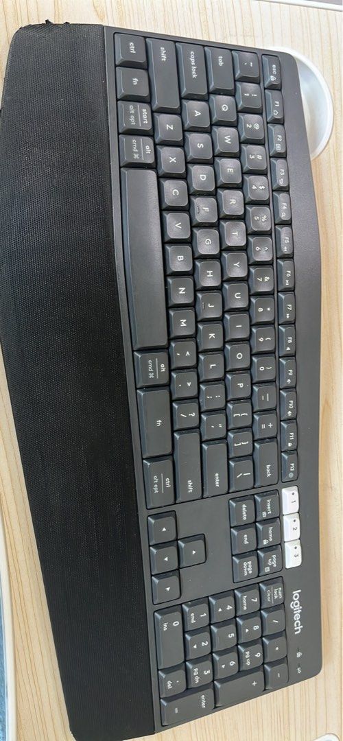 Logitech Ergo K860 Ergonomic Keyboard451051907124439040