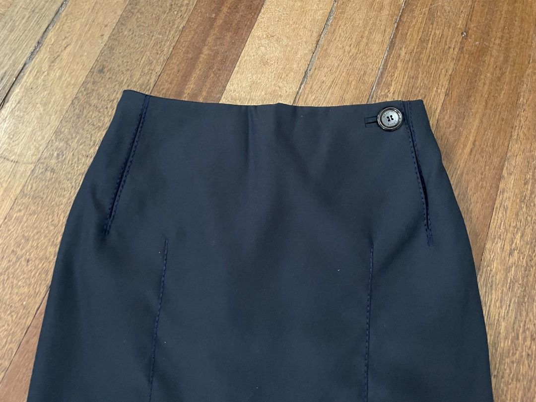 Louis Vuitton Skirt (authentic) (Category: Luxury Apparel) located in Lucena. Submitted by 0174.archive (Listing ID 1437249971, Image 2). Description: very good used condition no flaws 100% wool material Actual Measurements (inches) Waist:14.5 / 29 around Hip:16.5 / 33 around Length: 19.5 Message before buying if you have question Items are new / pre-loved / second hand used Manage your expectations Buy with confidence. No return no exchange.