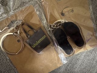 （分類：）位於 。 由 kk3235 提交（商品編號 1437354939，圖片 1）。簡介： 。