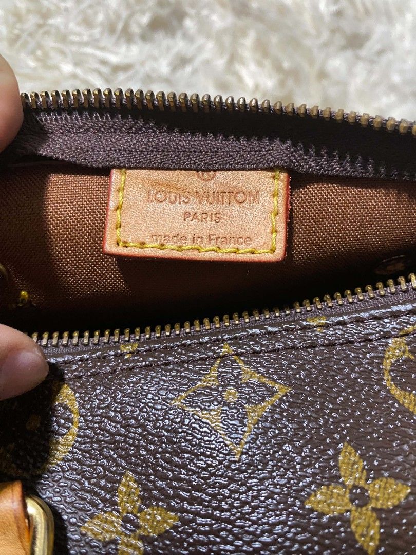 Lv speedy 20 (Category: Luxury Bags & Wallets) located in Tagum. Submitted by luxbagelyas (Listing ID 1437332904, Image 3). Description: no code no flaws matibay with sign of use malinis namn.
