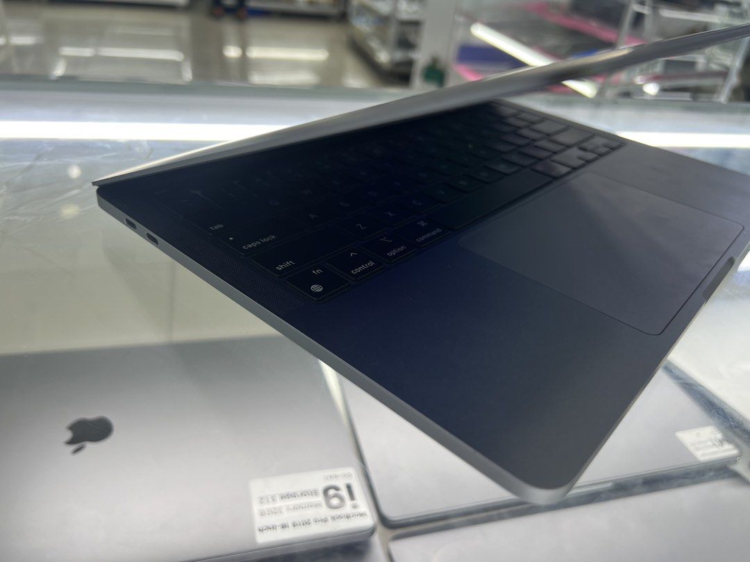 MacBook Pro 13-inch M1 2020 (Category: Laptops & Notebooks) located in Manila. Submitted by vaniextura (Listing ID 1437268136, Image 2). Description: - MacBook Pro 13-inch with M1 chip - 16GB memory - 1TB storage - Space gray - Battery Cycle Count: 91 - Battery Health: 84% - Running macOS - no issues or dents - no history repair -all good working -very smooth performance - good condition 09482707745 09979444182 Jov Pm for sure buyer .