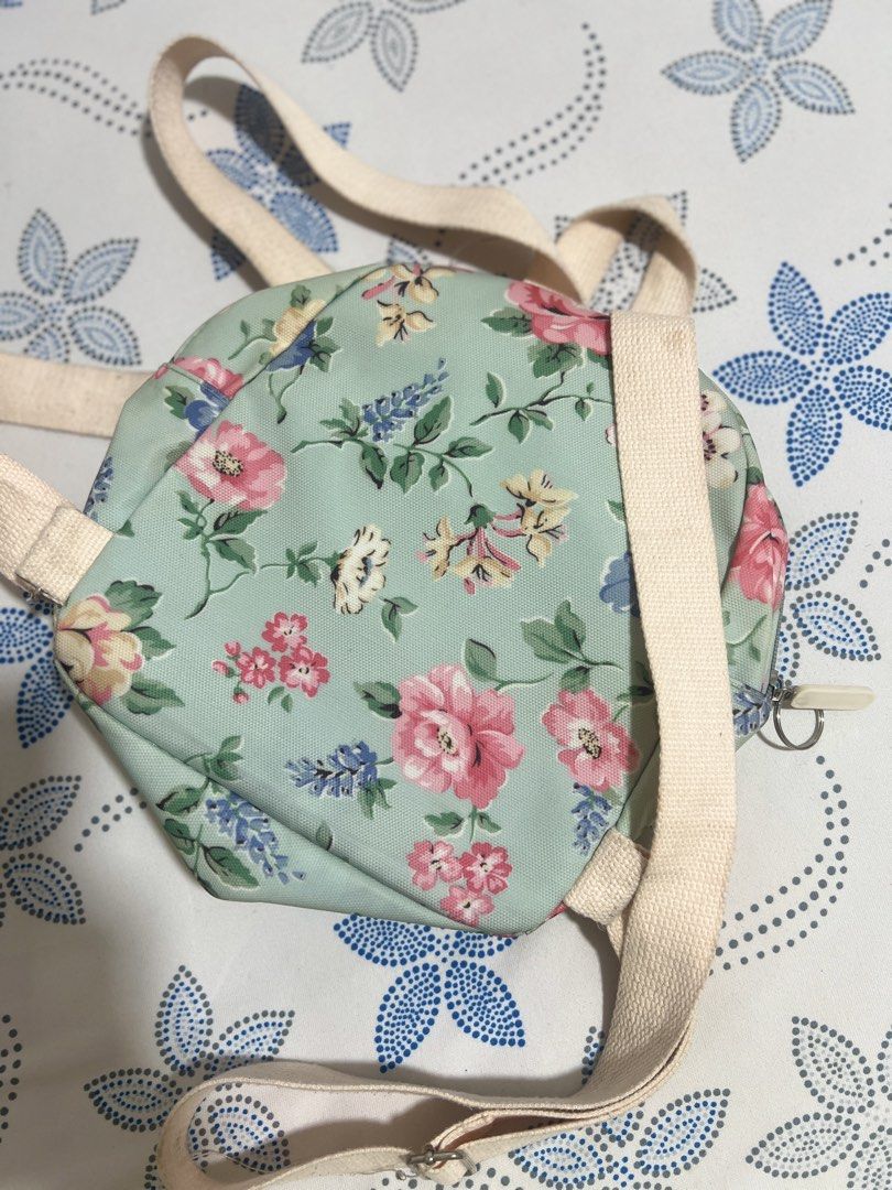 memc original usa small coquette y2k bag backpack (Category: Backpacks) located in Manila. Submitted by stellaaaa03 (Listing ID 1437251402, Image 2). Description: like new, bought from the us.