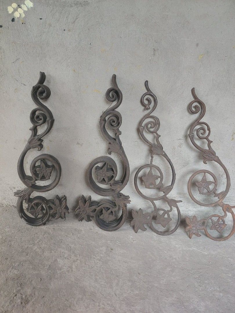 Metal cast iron baluster railing stair decor (Category: Wall Decor) located in Caloocan City. Submitted by zenmountain-d8b1c0 (Listing ID 1437349283, Image 2). Description: Cod po tayu 💯.