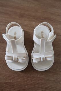 (Category: ) located in . Submitted by shop__dnce (Listing ID 1437280734, Image 1). Description: .