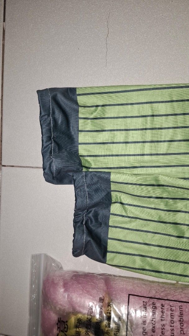 Mitsuri Kanroji Cosplay Costume (Category: Sets or Coordinates) located in Binan City. Submitted by jaelosiii (Listing ID 1437313781, Image 3). Description: FOR SALE!🌸 🌸🍡MITSURI KANAROJI COSPLAY FULL SET🌸🍡 size: 2XL inclusion: polo,black skirt,belt,wig (styled and crimped), demon slayer corps uniform, white cloak, socks (mto added garter to avoid from slipping) selling price: 1k original price: 1200 pesos loc: Biñan Laguna mod of payment: gc