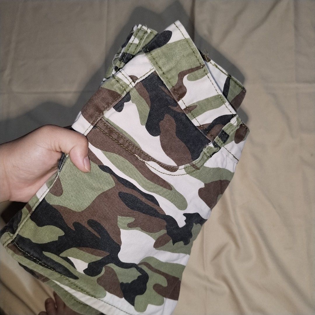 Mudd Camo Shorts (Category: Shorts) located in Daraga. Submitted by timeless_thread (Listing ID 1432368037, Image 3). Description: Never been used this cute short. Perfect for your new outfits..
