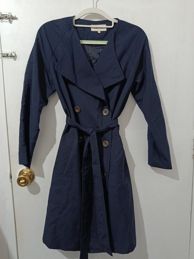 navy blue double breasted trench coat (Category: Coats, Jackets and Outerwear) located in Paranaque City. Submitted by beautifulruin (Listing ID 1437307860, Image 1). Description: size S on tag but can fit XS-M includes self-tie belt model in pics is XS size, 4'11" just dm if you have any questions or want measurements :) MOP: Gcash MOD: J&T or Lalamove.