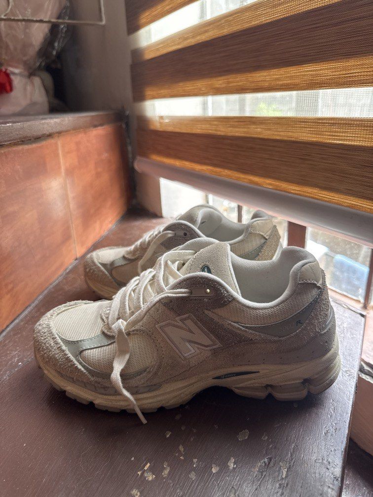 New Balance 2002R - Linen/Concrete (Category: Sneakers) located in Dasmarinas. Submitted by crldml (Listing ID 1437248537, Image 3). Description: For Sale: New Balance 2002R Colorway: Beige/Taupe Code: M2002REK Size: US 6 Women / 24 JPN / EU 38.5 Bought in Japan 🇯🇵 Lightly used, still in great condition. Clean overall with minimal signs of use only..