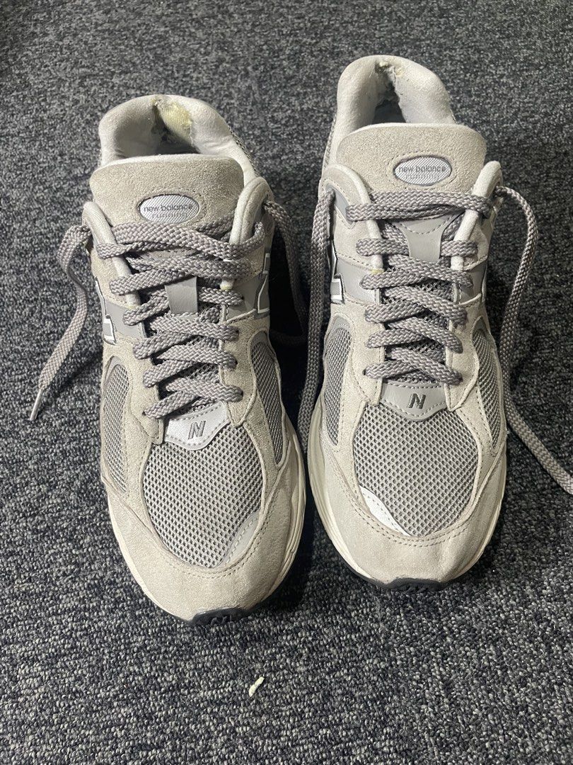 New Balance 2002R Grey Sneakers (Category: Sneakers) located in Cebu City. Submitted by lucky.finds.ph (Listing ID 1437214998, Image 3). Description: - New Balance 2002R - Grey colorway - Mesh and suede upper - Iconic 'N' logo - White and black sole - Grey laces - issue sign of usage.