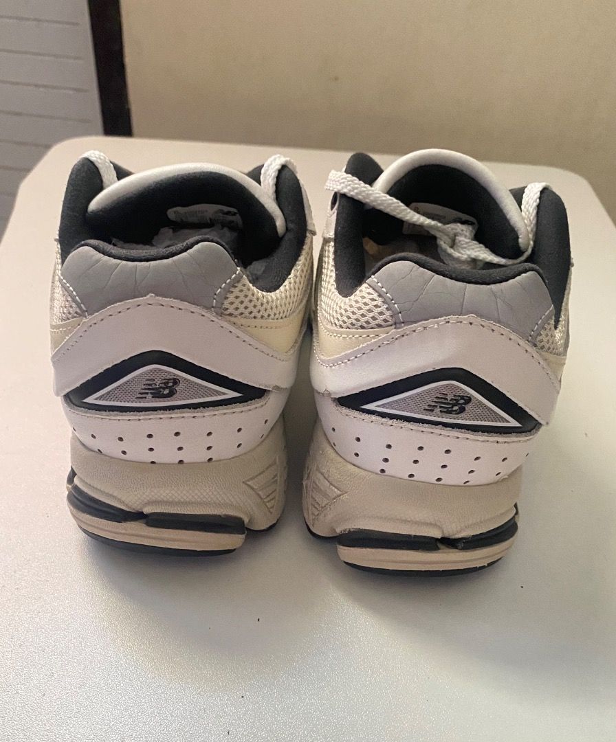 New Balance 2002R White Cream (Category: Sneakers) located in San Carlos. Submitted by kicksbuddy28 (Listing ID 1437273528, Image 3). Description: EU 37 22.5cm to 23cm EXCELLENT CONDITION AUTHENTIC .