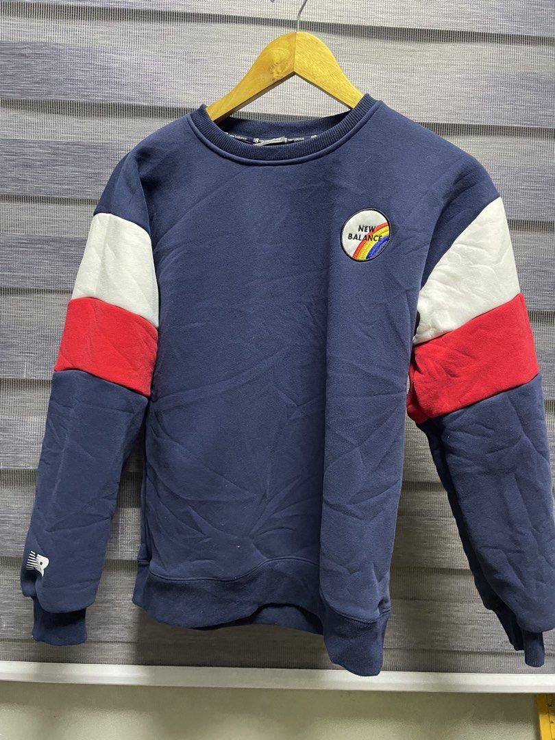 New Balance Fleece Sweater (Category: Coats, Jackets and Outerwear) located in Taguig. Submitted by uppcyclee (Listing ID 1437343870, Image 1). Description: FOR SALE: New Balance Fleece Sweater Small (18x24) Excellent condition Loc: Taguig/Bulacan.
