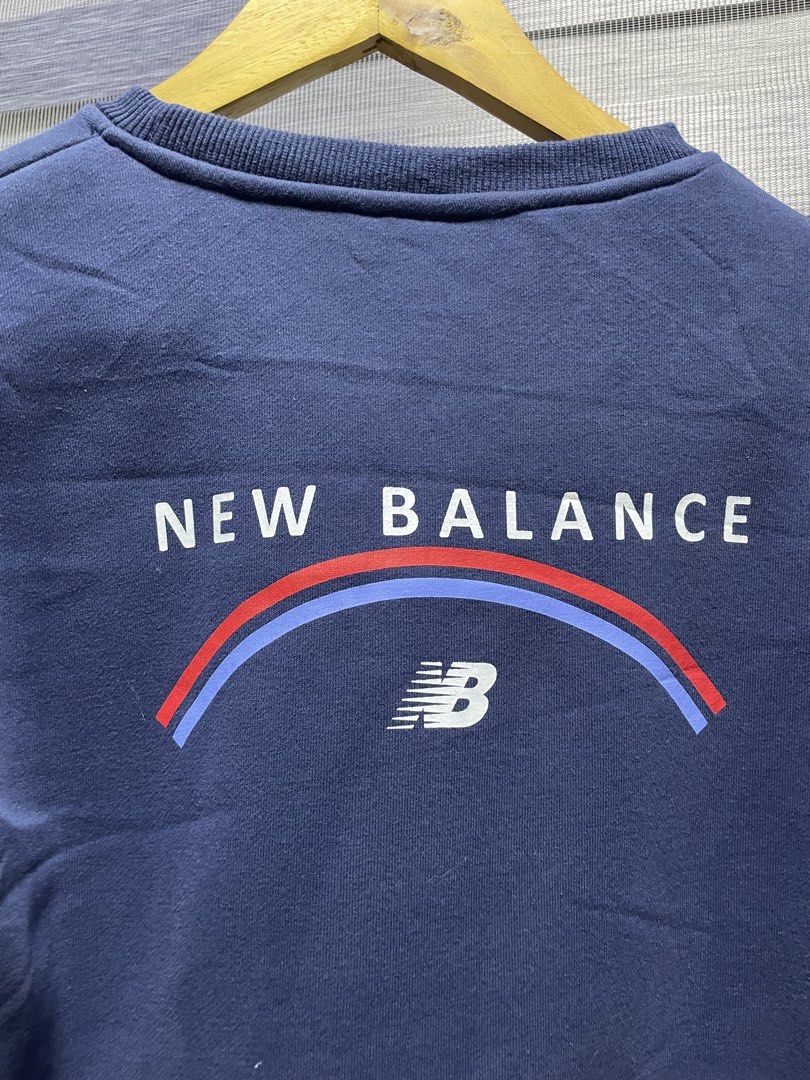 New Balance Fleece Sweater (Category: Coats, Jackets and Outerwear) located in Taguig. Submitted by uppcyclee (Listing ID 1437343870, Image 3). Description: FOR SALE: New Balance Fleece Sweater Small (18x24) Excellent condition Loc: Taguig/Bulacan.