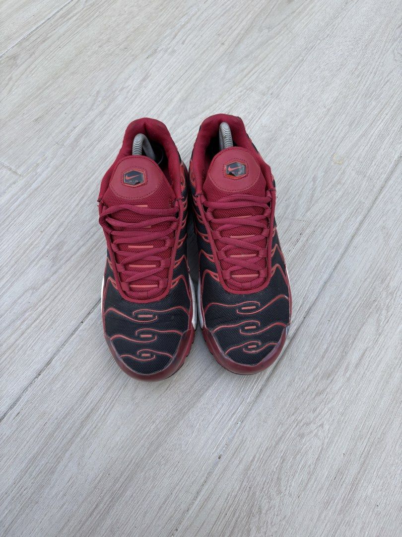 Nike Airmax TN (Category: Sneakers) located in Andop. Submitted by wr.ensole (Listing ID 1437376384, Image 3). Description: Size 8us Good condition .