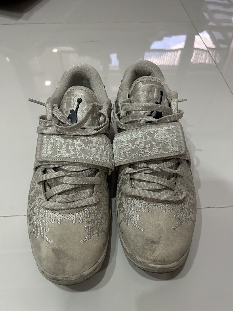 Nike Jordan Zion 3 SE EPC "Light bone" (Category: Sneakers) located in Angeles City. Submitted by uneartheditems (Listing ID 1437285361, Image 1). Description: .