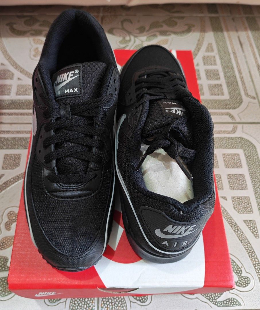 Nike Mens Air Max 90 Prm(Size 9) (Category: Sneakers) located in Baguio. Submitted by skwaterskalper (Listing ID 1437336464, Image 2). Description: Nike Mens Air Max 90 Prm(Size 9) *OG *NWB *Google Searchable +Shipping Fee Gcash Payment (0931 128 5121)Next Day Shipping Send full shipping details once settled(Name/Address/Contact #) FB@ SkwaterSkalper/Vigee Patongay.