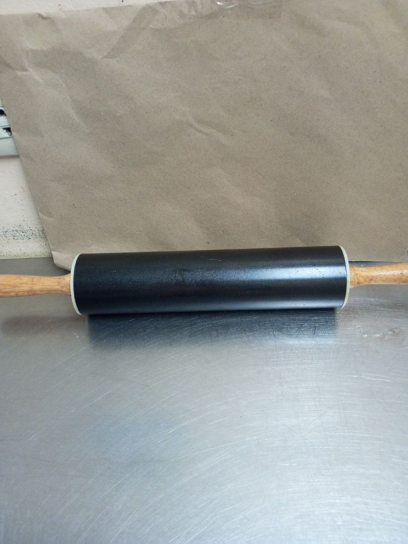 Non-Stick Rolling Pin (Category: Bakeware) located in Quezon City. Submitted by foxsquaredeals (Listing ID 1437245704, Image 1). Description: RFS: Used from previous business Own pick up/SF shouldered by buyer. MOP: Cash upon pick up, BDO, BPI or Chinabank .